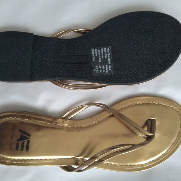 WMNS / Womens  AE American Eagle Flip Flop Slides Size 9  Color: Satin Bronze - Picture 4 of 6
